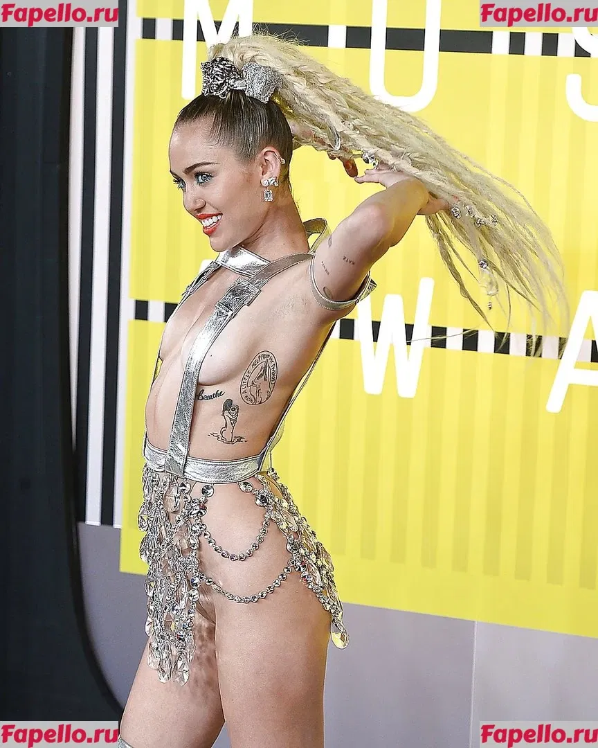 Miley Cyrus Onlyfans Photo Gallery 