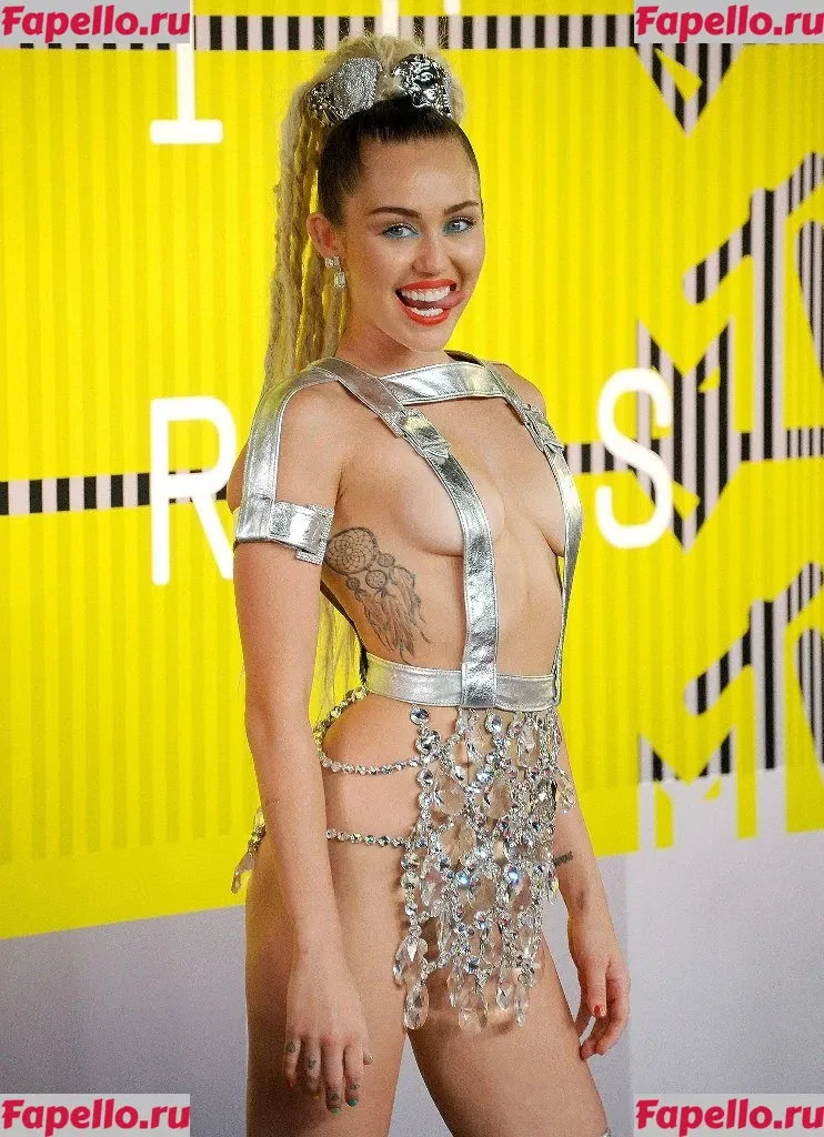 Miley Cyrus Onlyfans Photo Gallery 