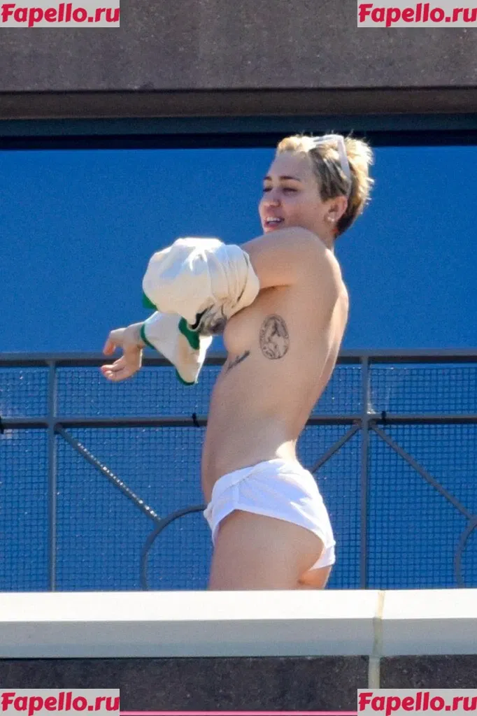 Miley Cyrus Onlyfans Photo Gallery 