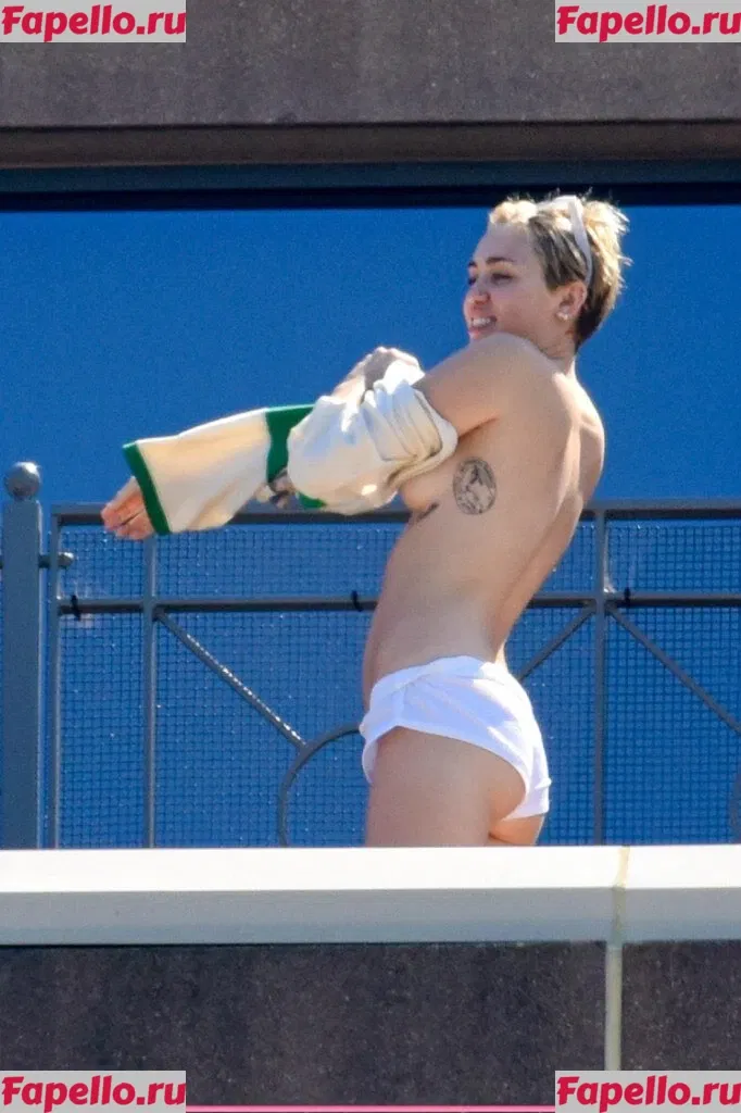 Miley Cyrus Onlyfans Photo Gallery 