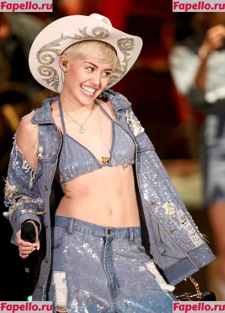 Miley Cyrus Onlyfans Photo Gallery 