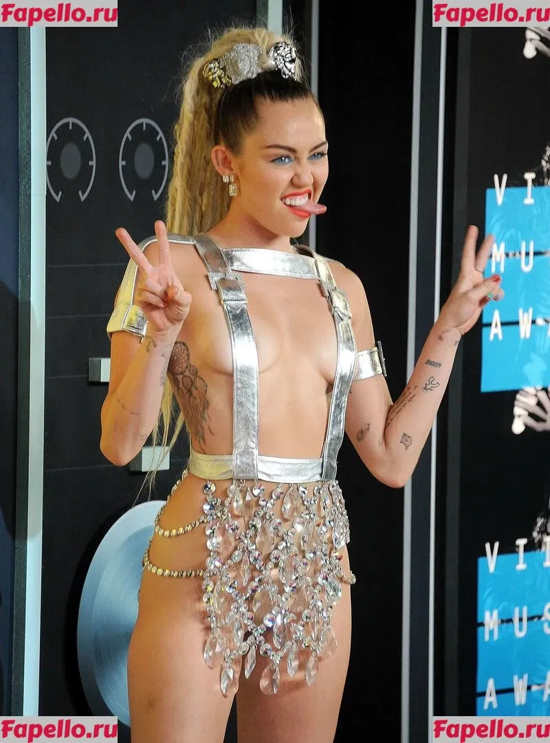 Miley Cyrus Onlyfans Photo Gallery 