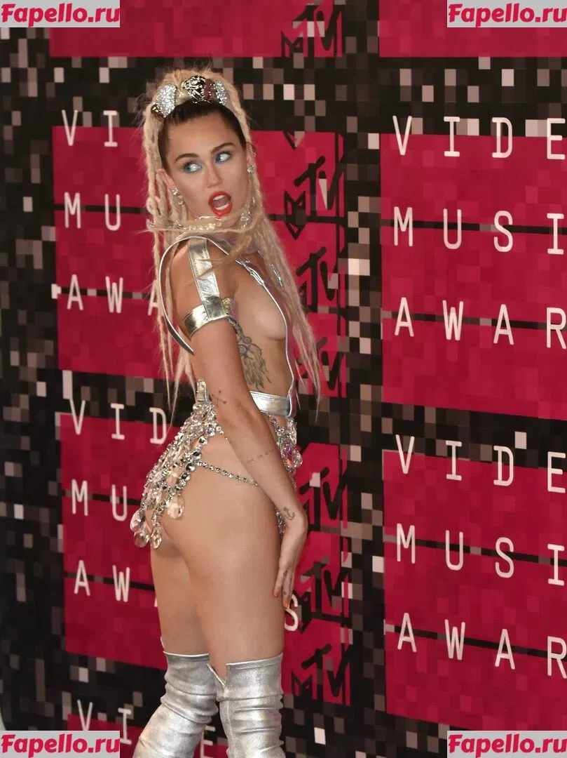 Miley Cyrus Onlyfans Photo Gallery 