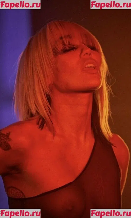 Miley Cyrus Onlyfans Photo Gallery 