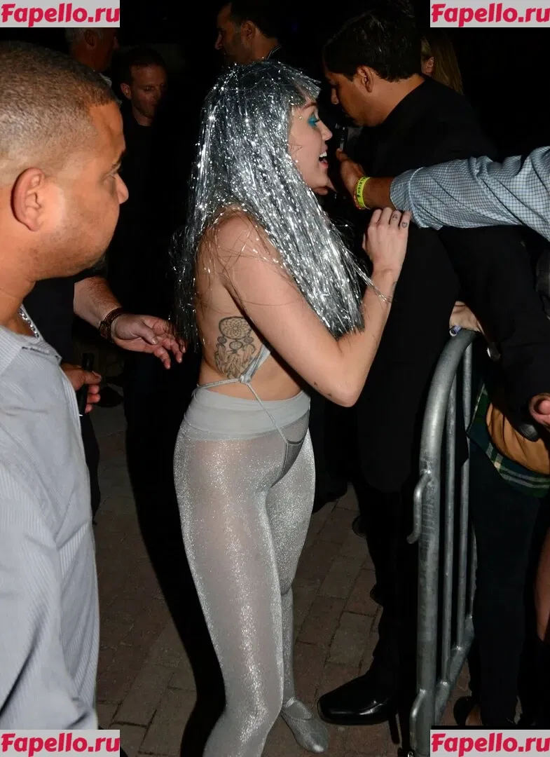 Miley Cyrus Onlyfans Photo Gallery 
