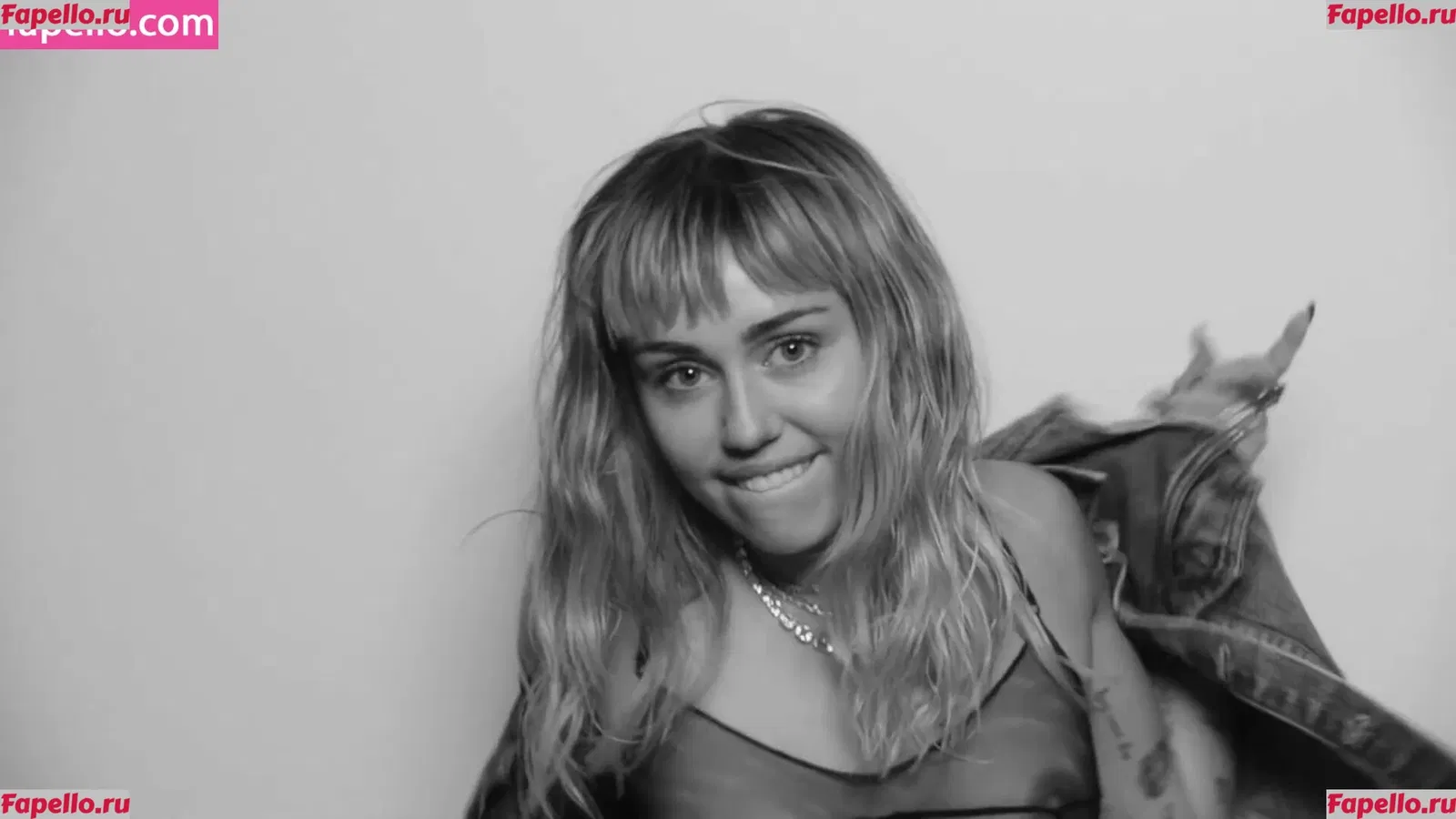 Miley Cyrus Onlyfans Photo Gallery 