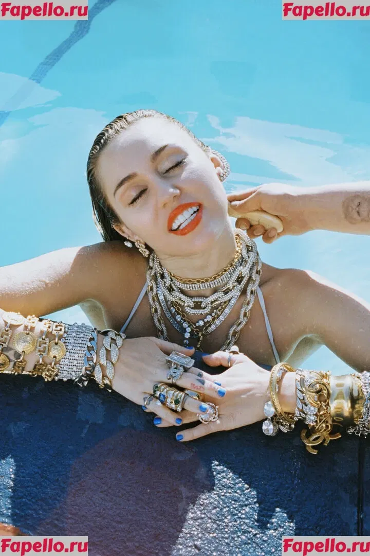 Miley Cyrus Onlyfans Photo Gallery 