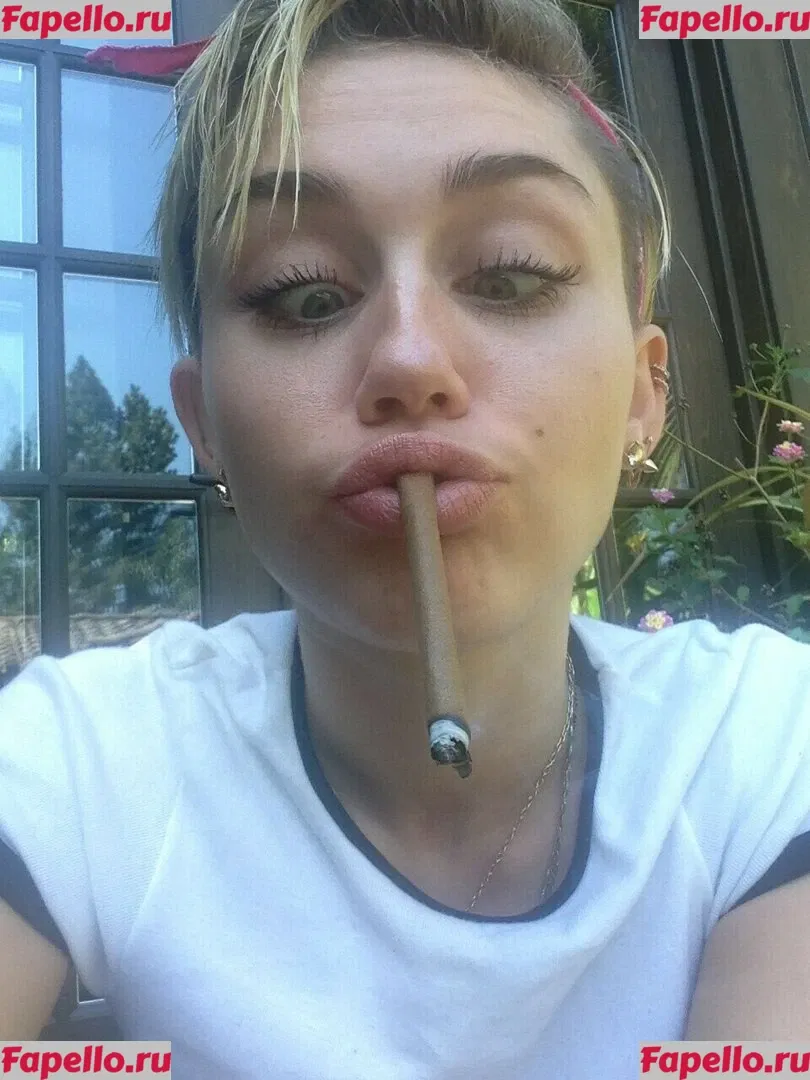 Miley Cyrus Onlyfans Photo Gallery 