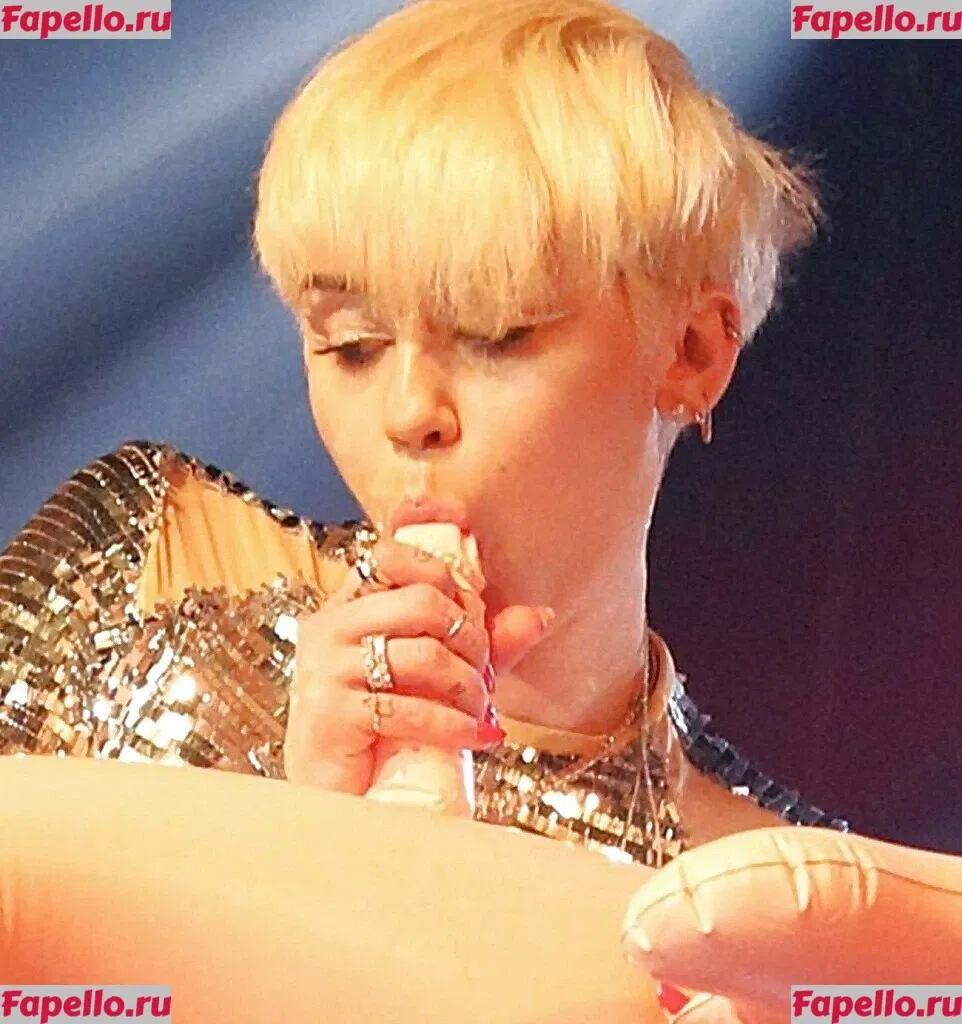 Miley Cyrus Onlyfans Photo Gallery 