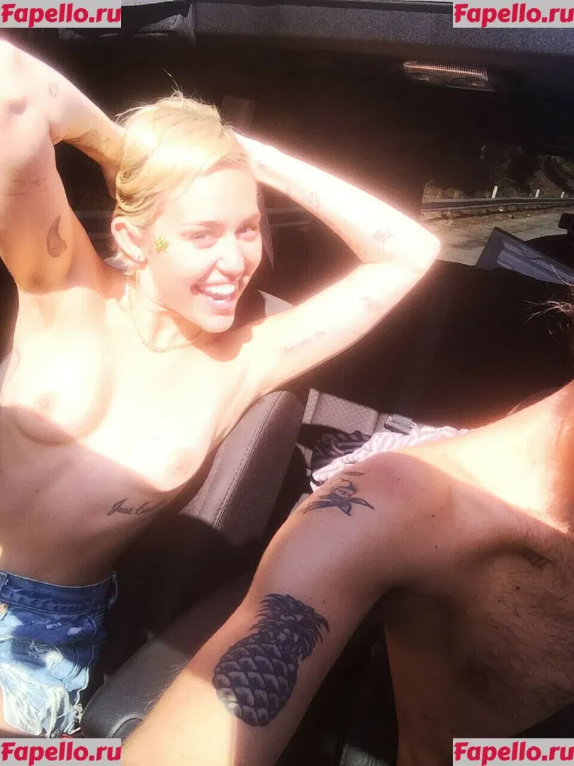 Miley Cyrus Onlyfans Photo Gallery 