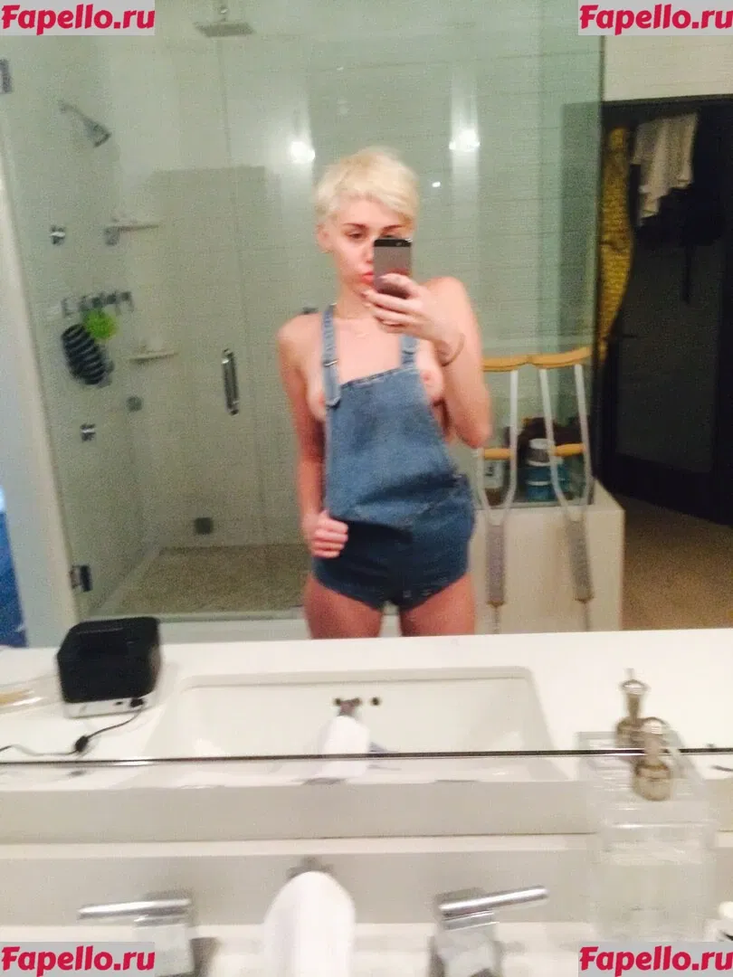 Miley Cyrus Onlyfans Photo Gallery 