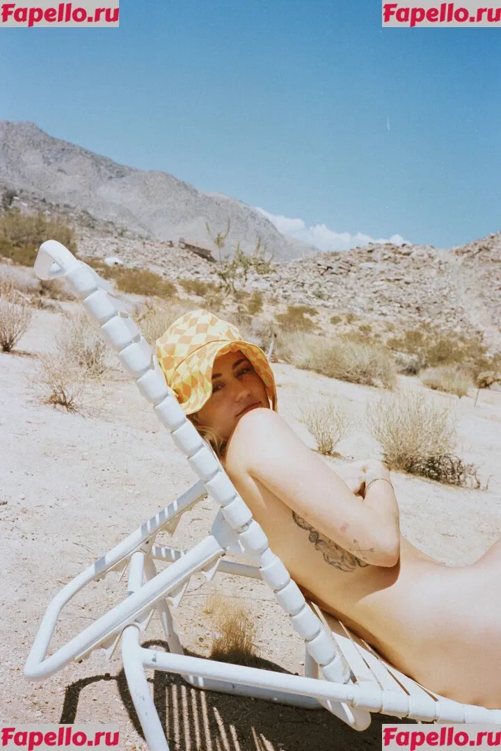 Miley Cyrus Onlyfans Photo Gallery 
