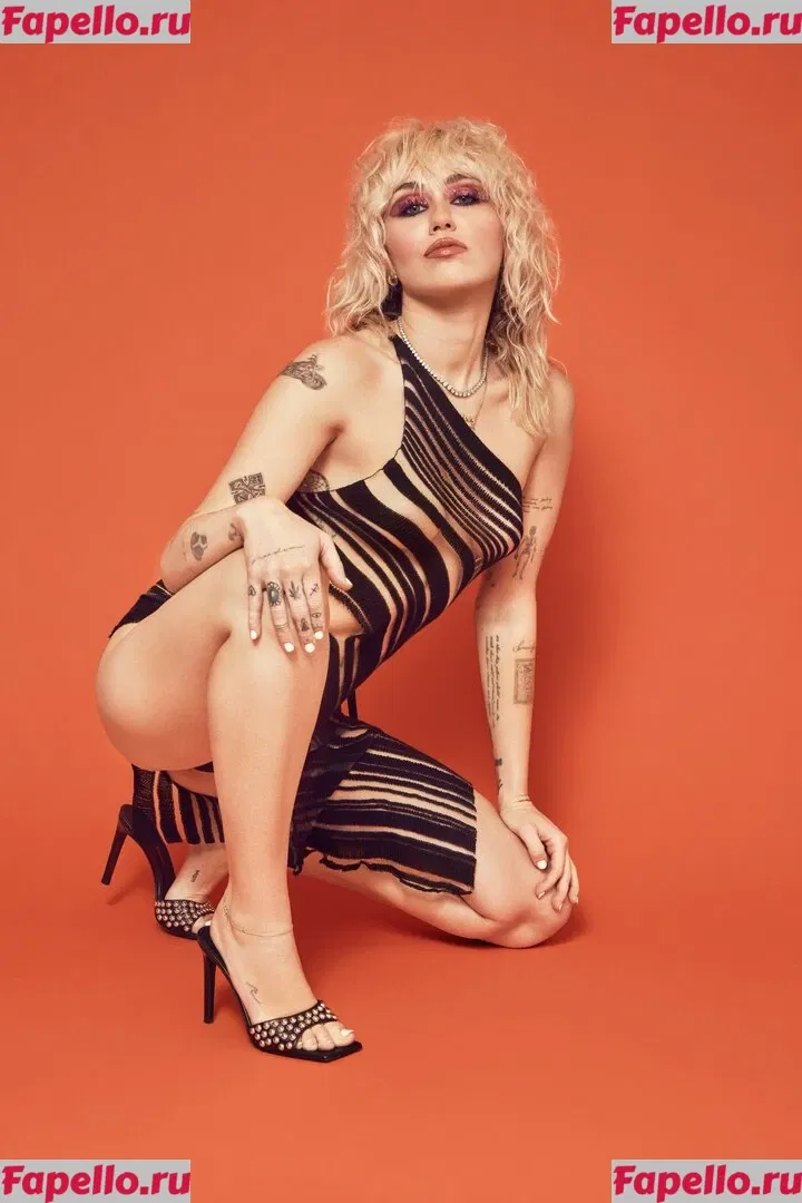 Miley Cyrus Onlyfans Photo Gallery 
