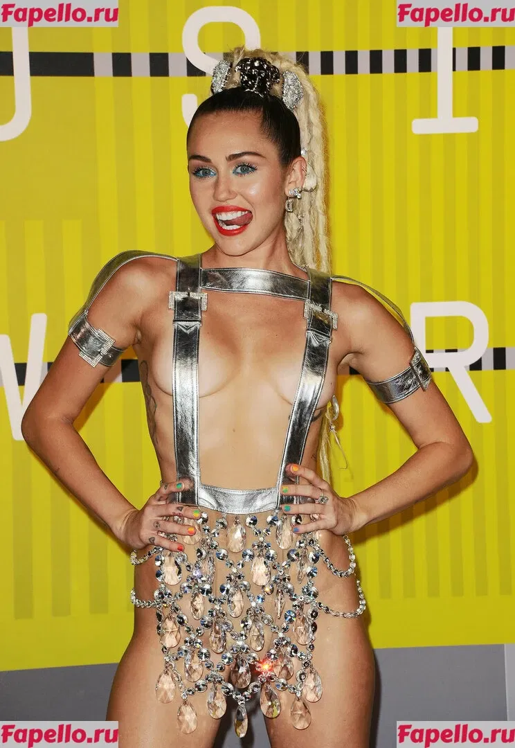 Miley Cyrus Onlyfans Photo Gallery 