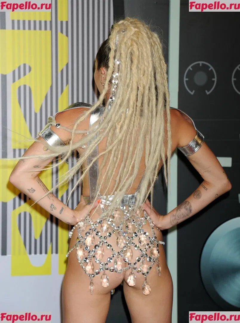 Miley Cyrus Onlyfans Photo Gallery 