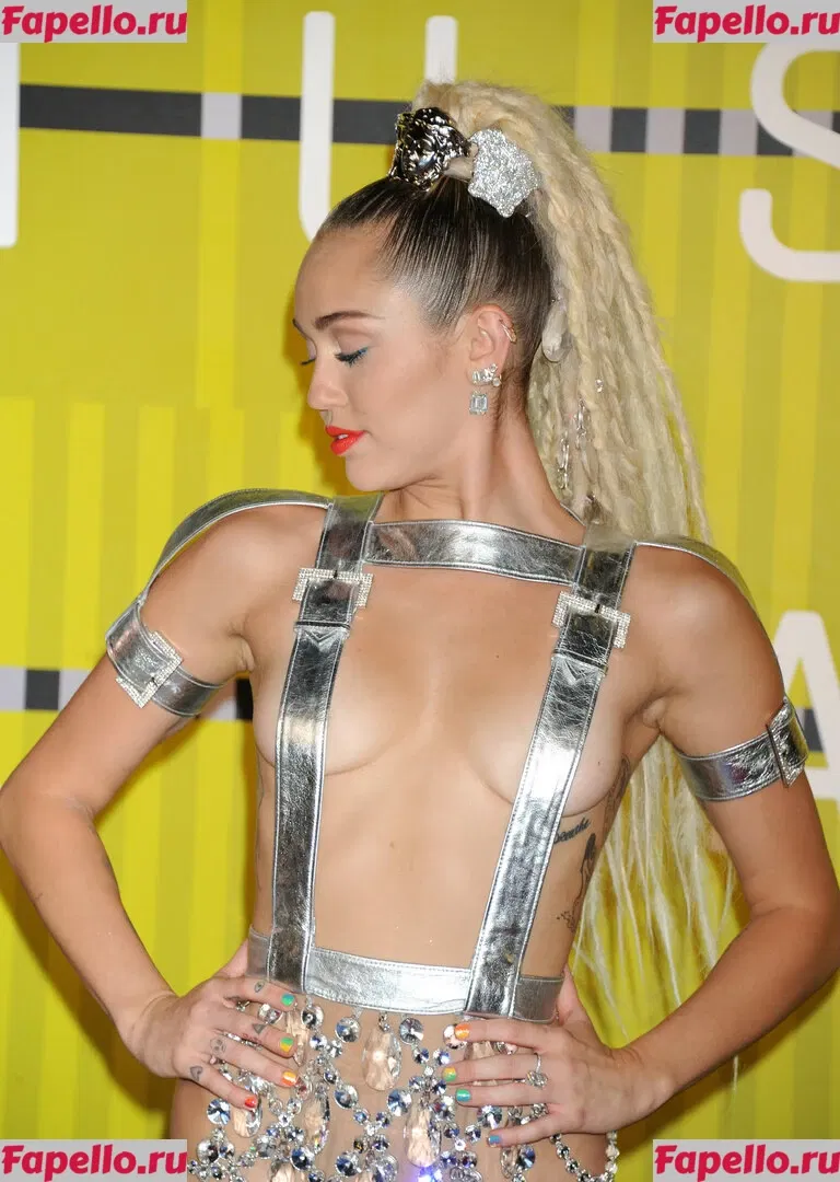 Miley Cyrus Onlyfans Photo Gallery 