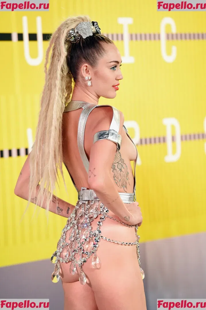 Miley Cyrus Onlyfans Photo Gallery 