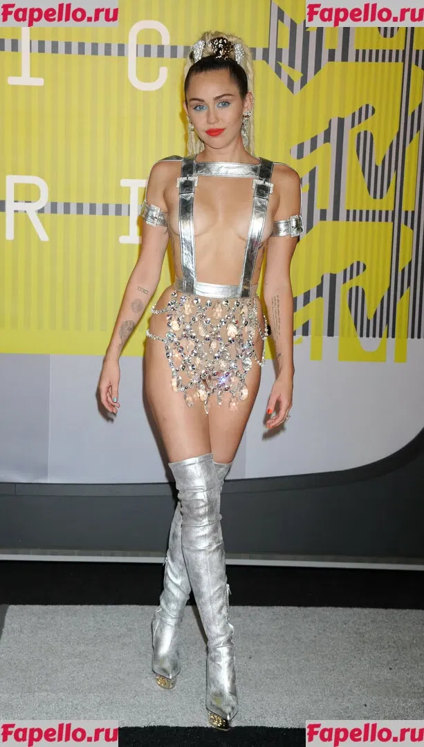 Miley Cyrus Onlyfans Photo Gallery 