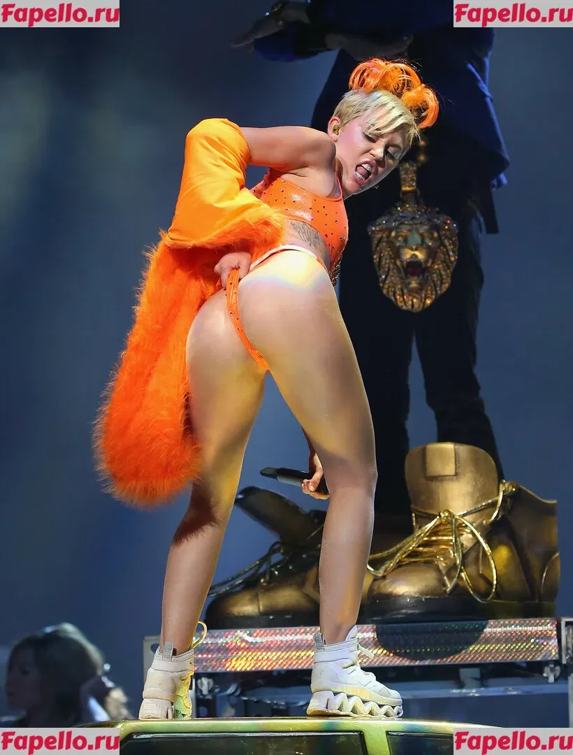 Miley Cyrus Onlyfans Photo Gallery 