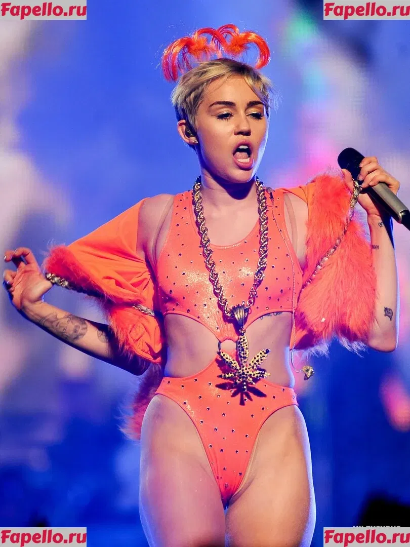 Miley Cyrus Onlyfans Photo Gallery 