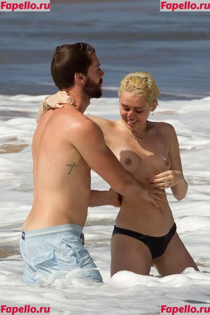Miley Cyrus Onlyfans Photo Gallery 