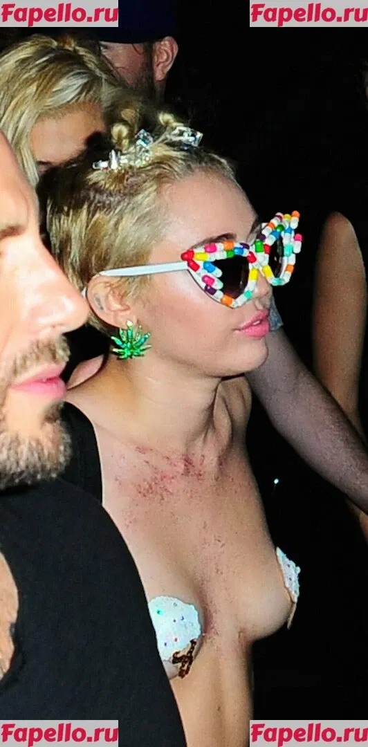 Miley Cyrus Onlyfans Photo Gallery 