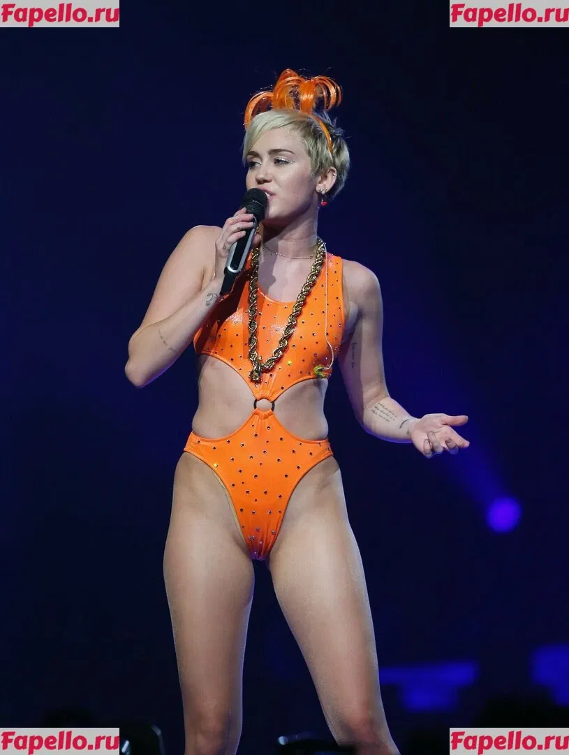 Miley Cyrus Onlyfans Photo Gallery 