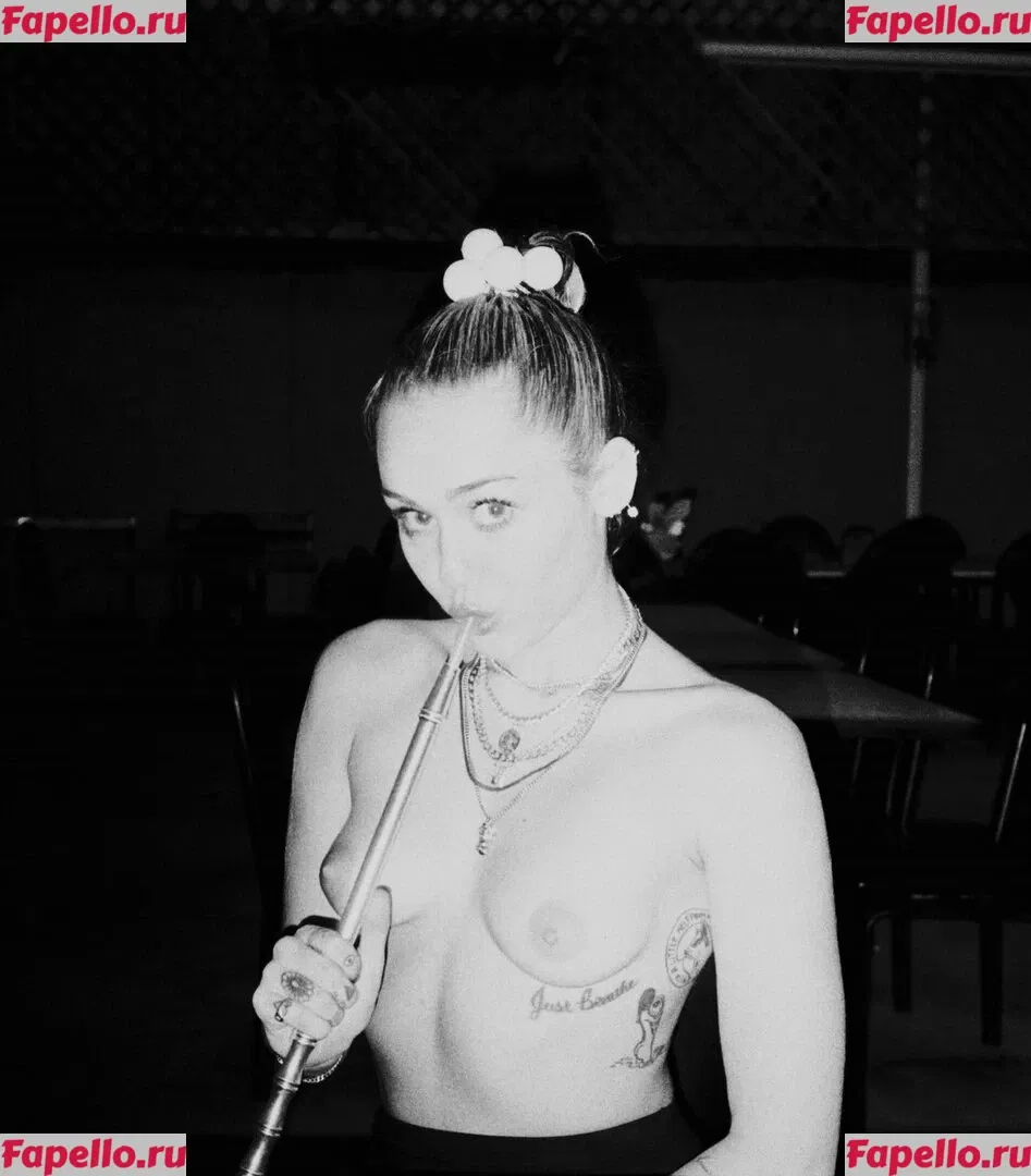 Miley Cyrus Onlyfans Photo Gallery 
