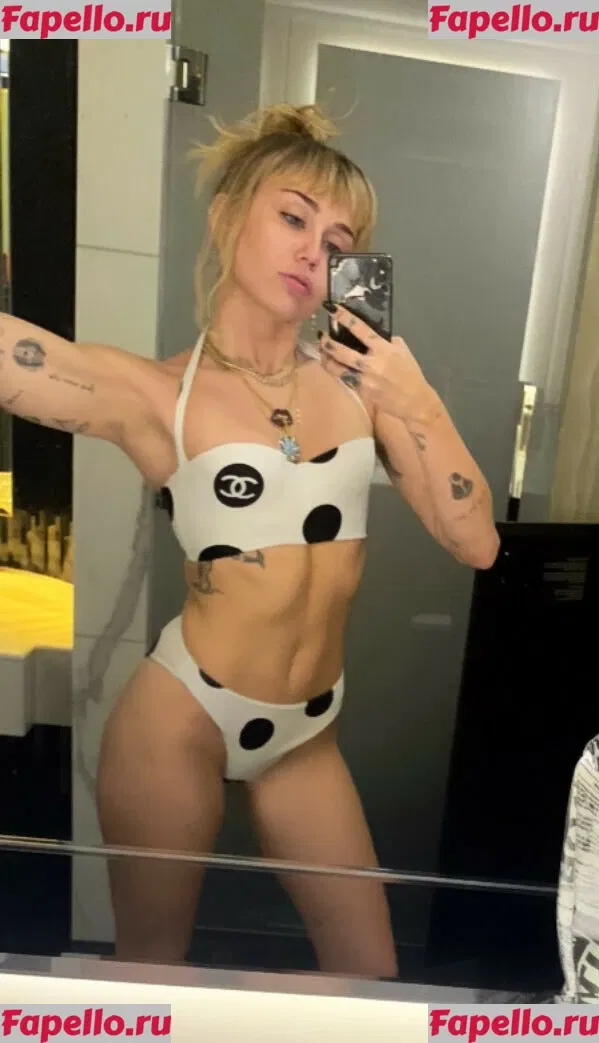 Miley Cyrus Onlyfans Photo Gallery 