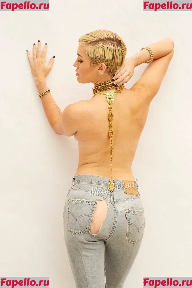 Miley Cyrus Onlyfans Photo Gallery 