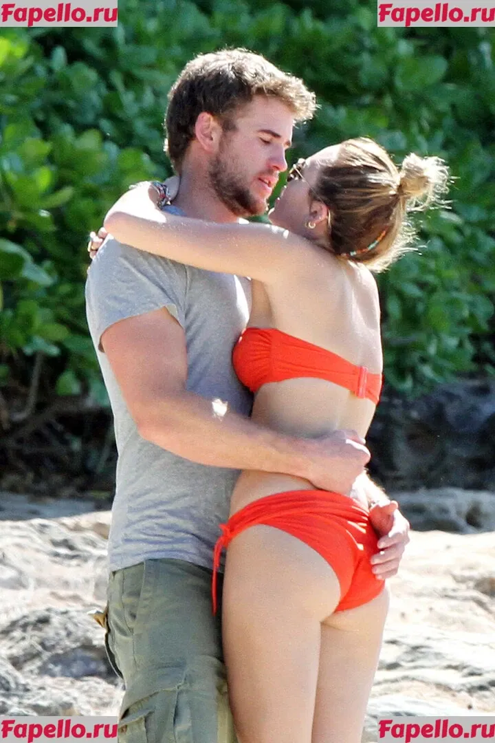 Miley Cyrus Onlyfans Photo Gallery 
