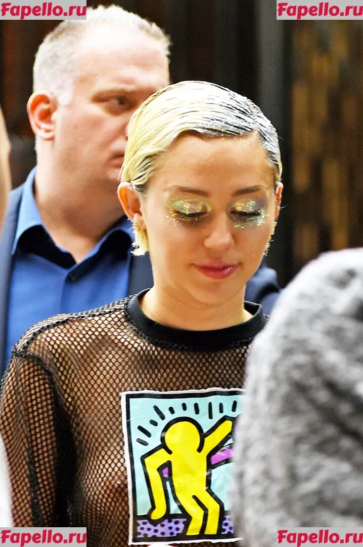 Miley Cyrus Onlyfans Photo Gallery 