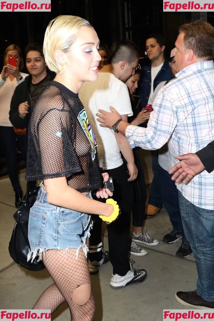 Miley Cyrus Onlyfans Photo Gallery 