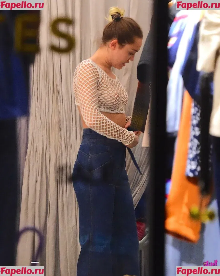 Miley Cyrus Onlyfans Photo Gallery 