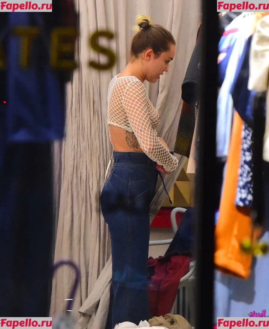 Miley Cyrus Onlyfans Photo Gallery 