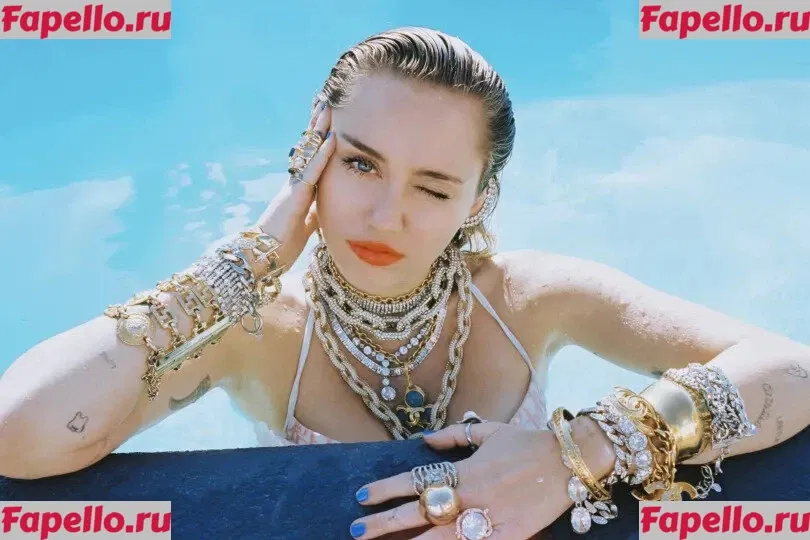 Miley Cyrus Onlyfans Photo Gallery 