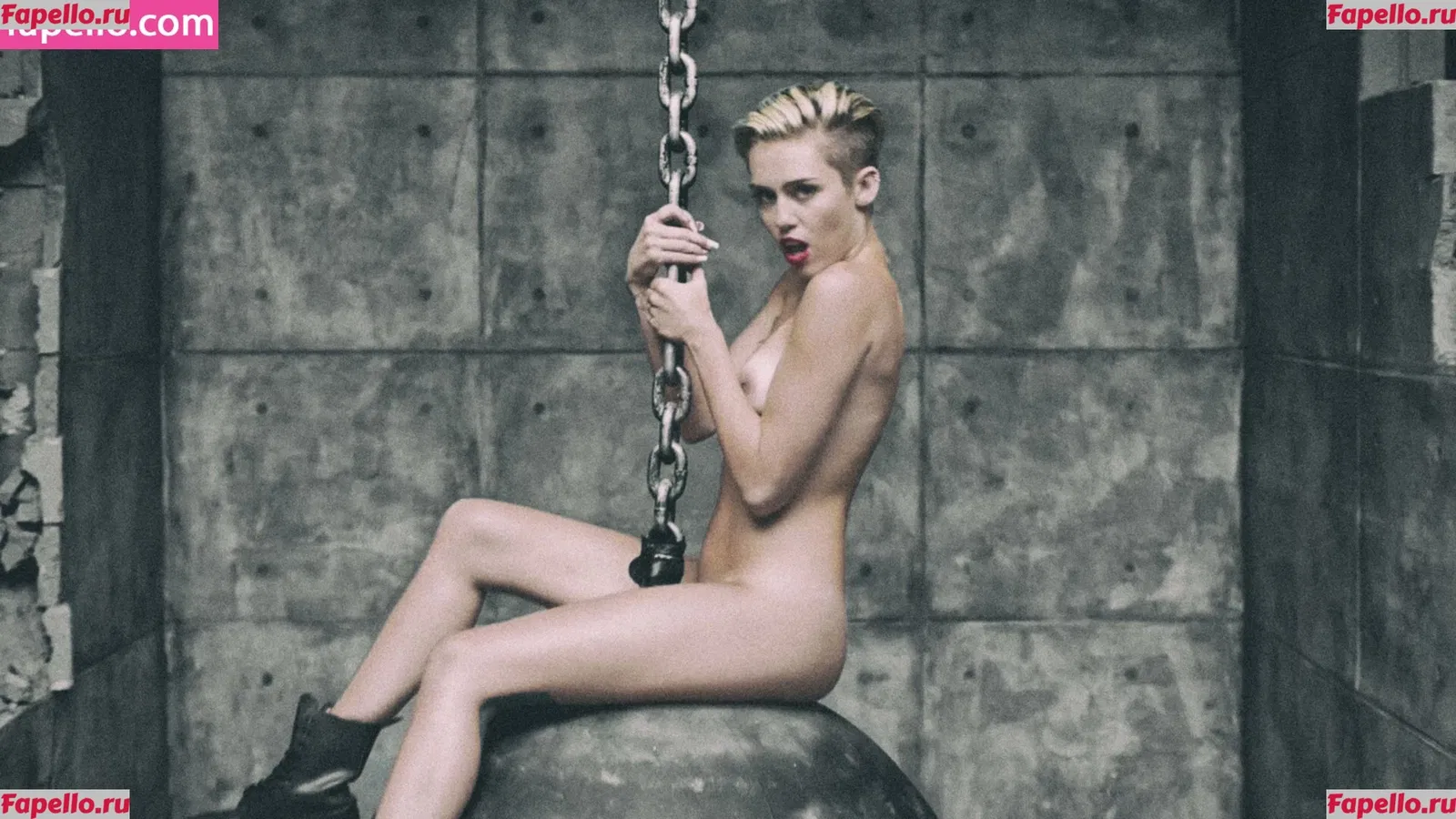 Miley Cyrus Onlyfans Photo Gallery 