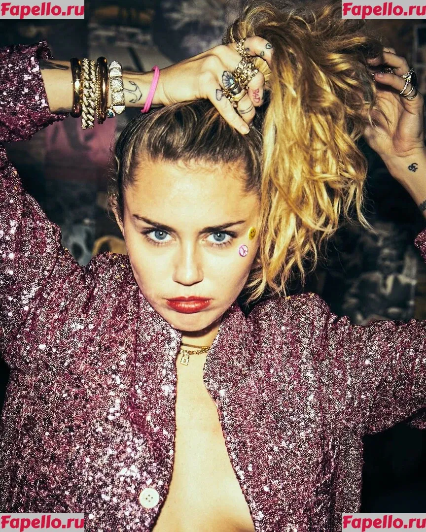 Miley Cyrus Onlyfans Photo Gallery 