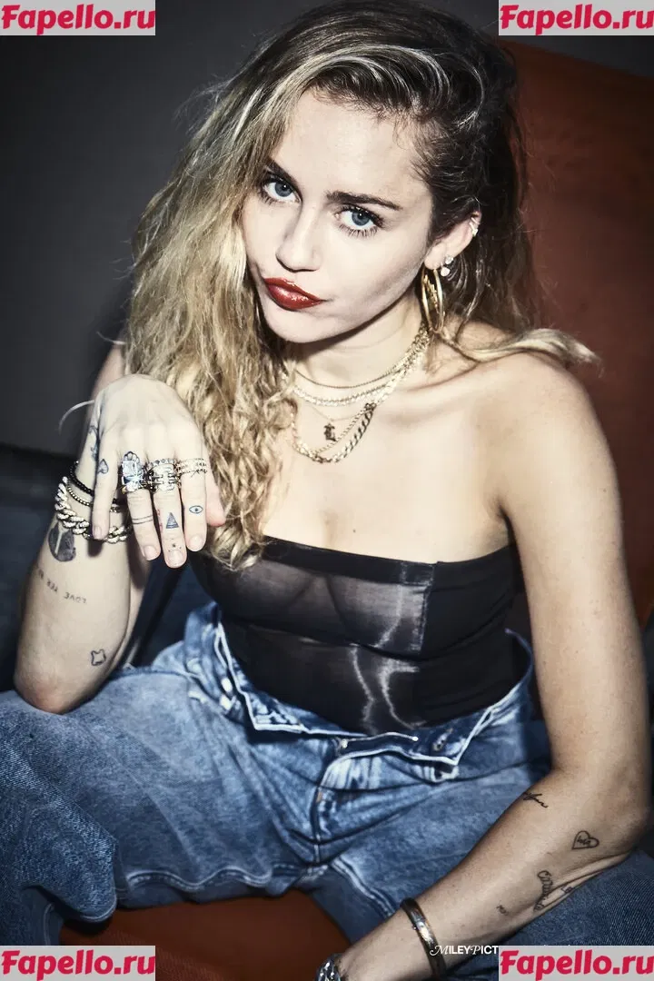Miley Cyrus Onlyfans Photo Gallery 