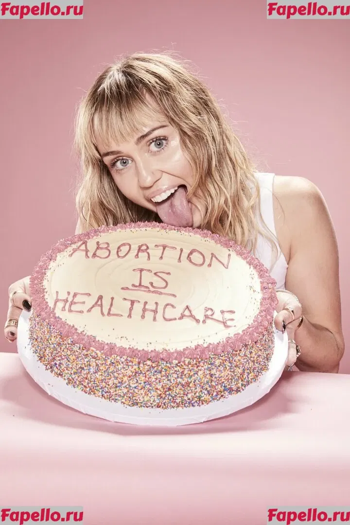 Miley Cyrus Onlyfans Photo Gallery 