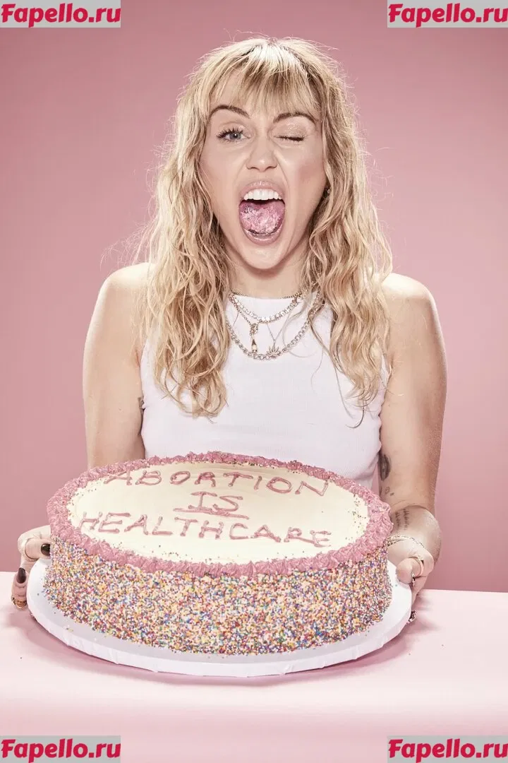 Miley Cyrus Onlyfans Photo Gallery 