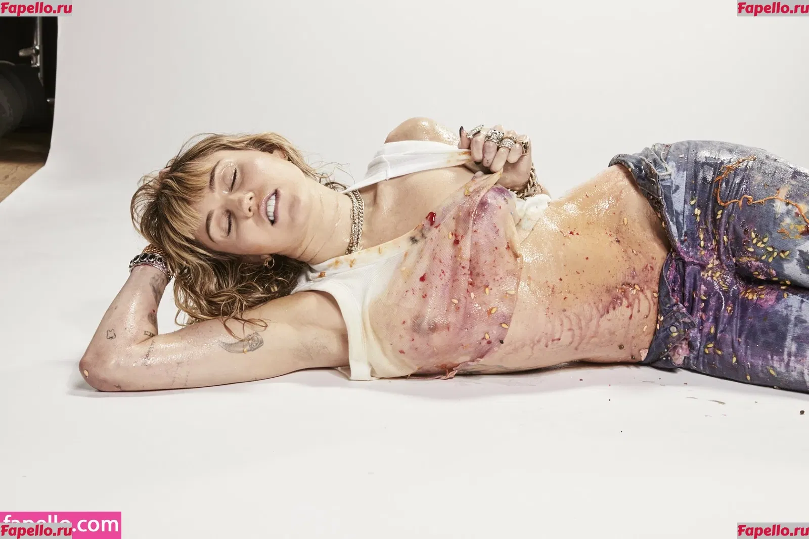 Miley Cyrus Onlyfans Photo Gallery 
