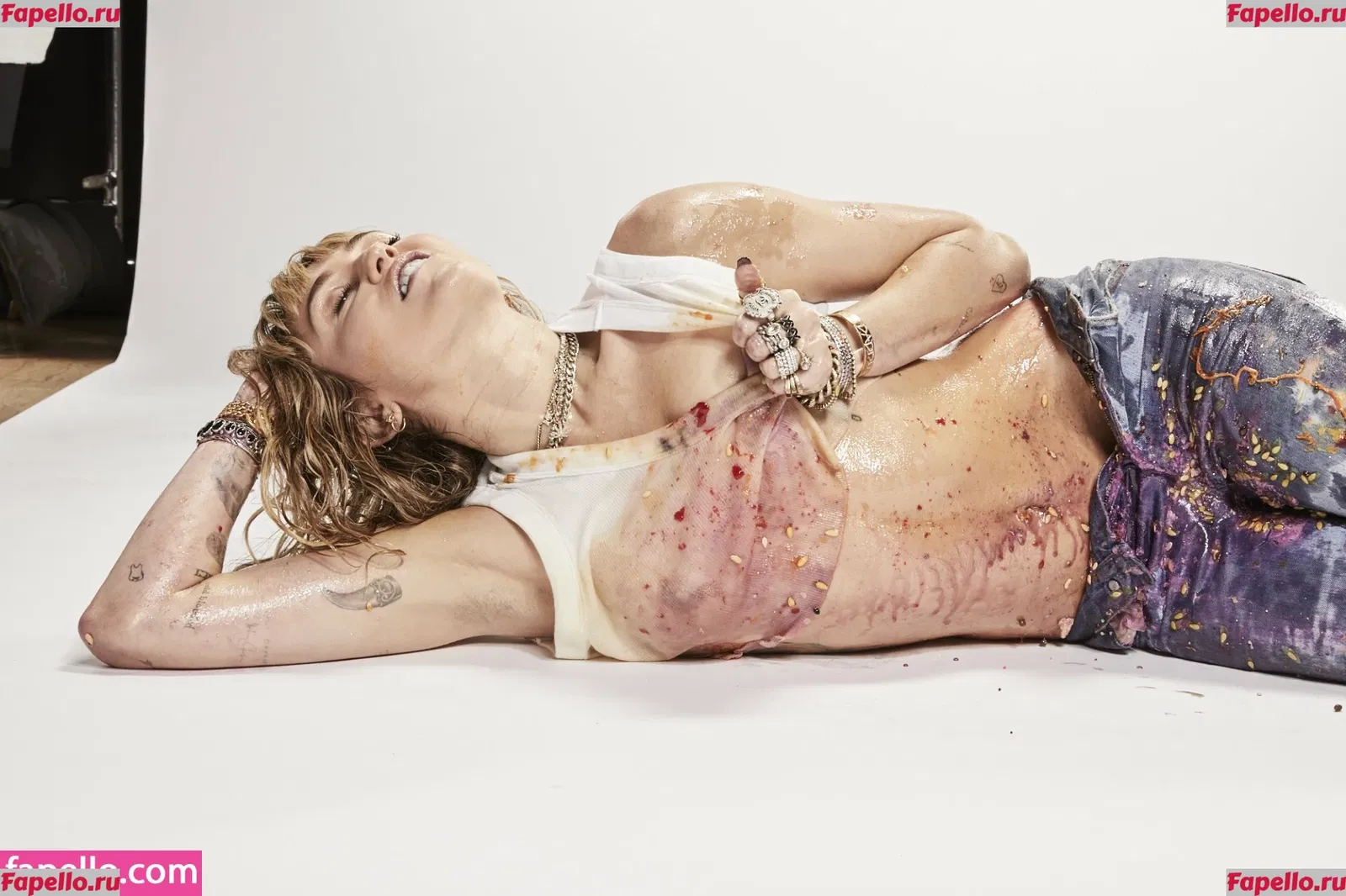 Miley Cyrus Onlyfans Photo Gallery 