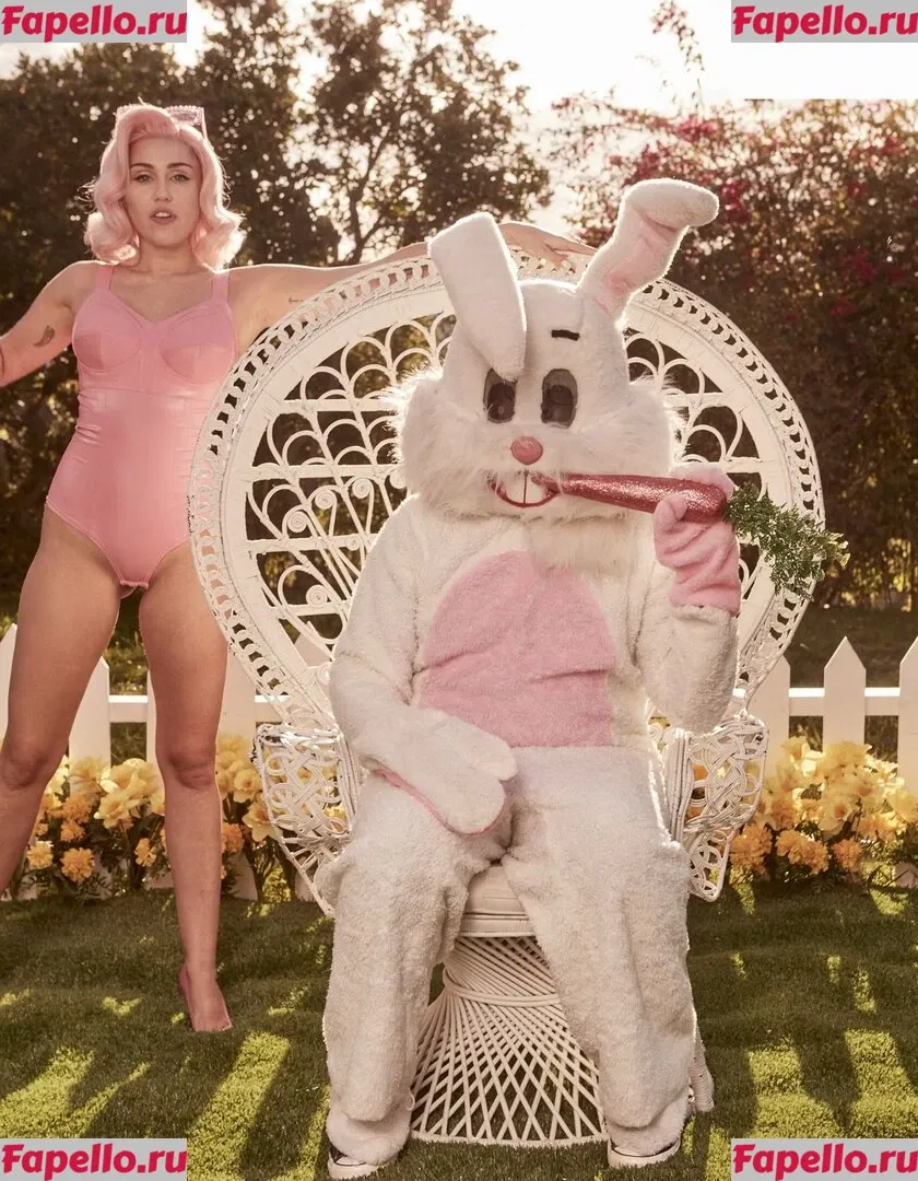Miley Cyrus Onlyfans Photo Gallery 