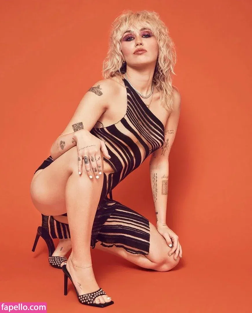 Miley Cyrus Onlyfans Photo Gallery 