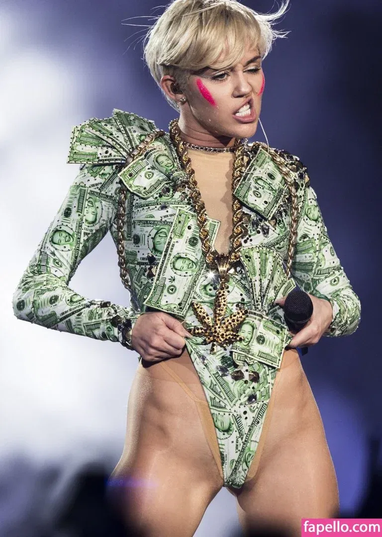 Miley Cyrus Onlyfans Photo Gallery 