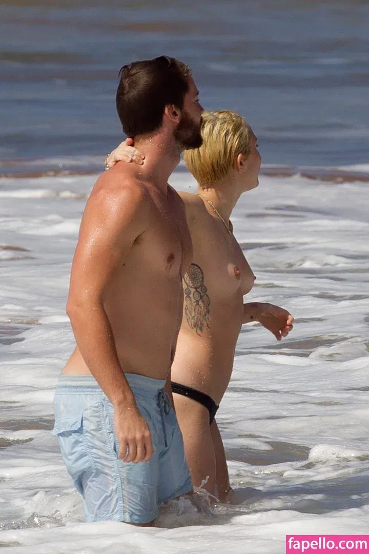 Miley Cyrus Onlyfans Photo Gallery 