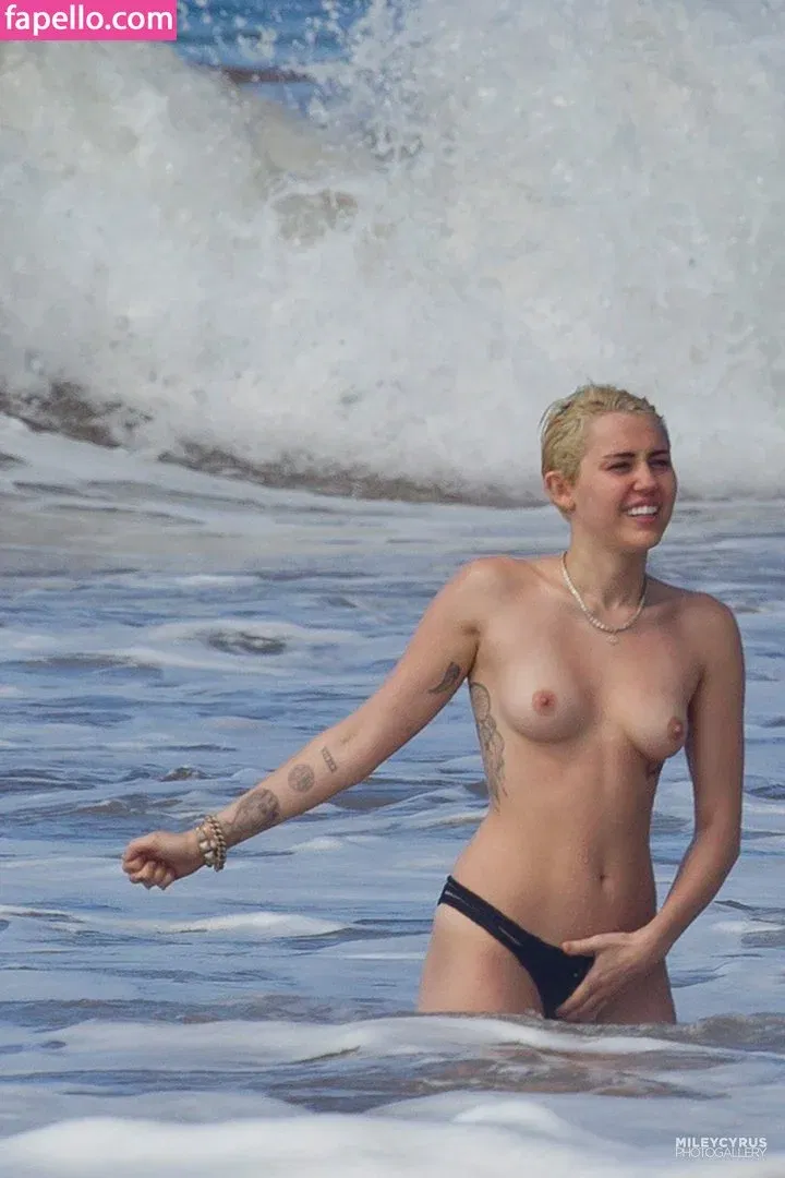 Miley Cyrus Onlyfans Photo Gallery 