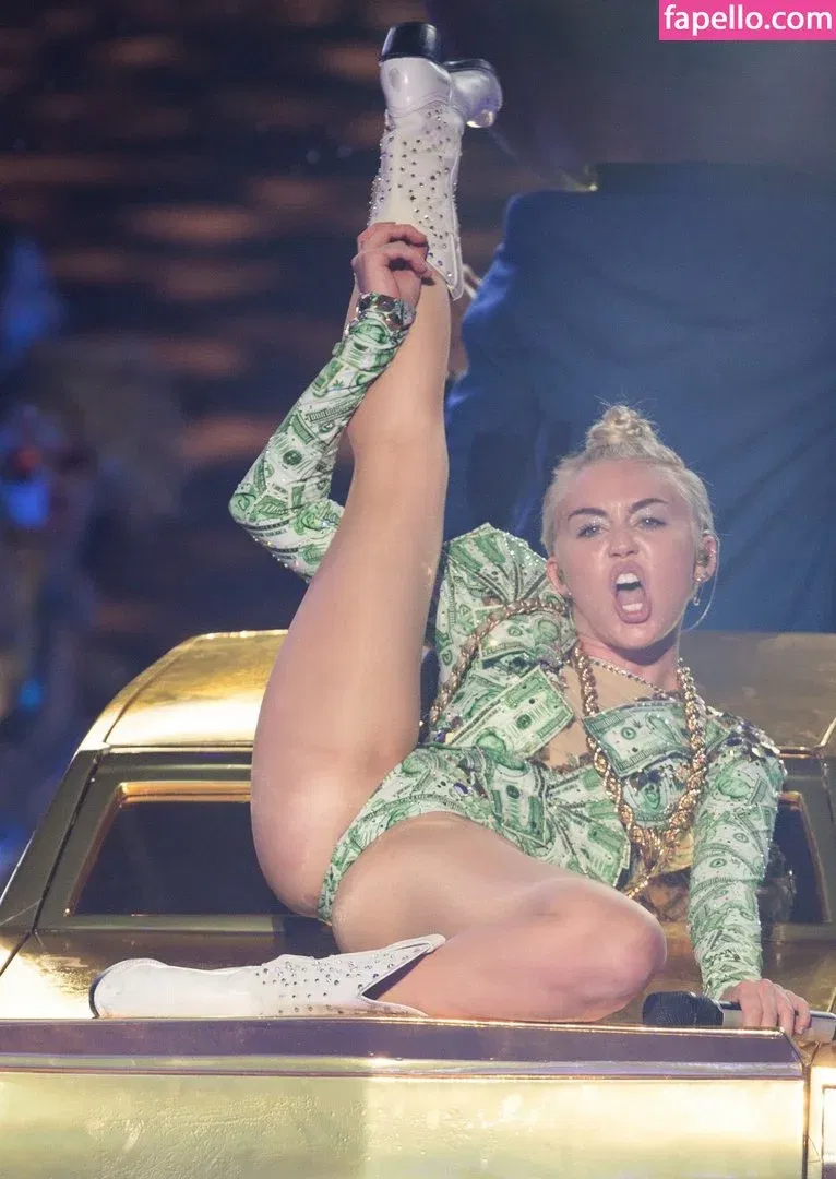 Miley Cyrus Onlyfans Photo Gallery 