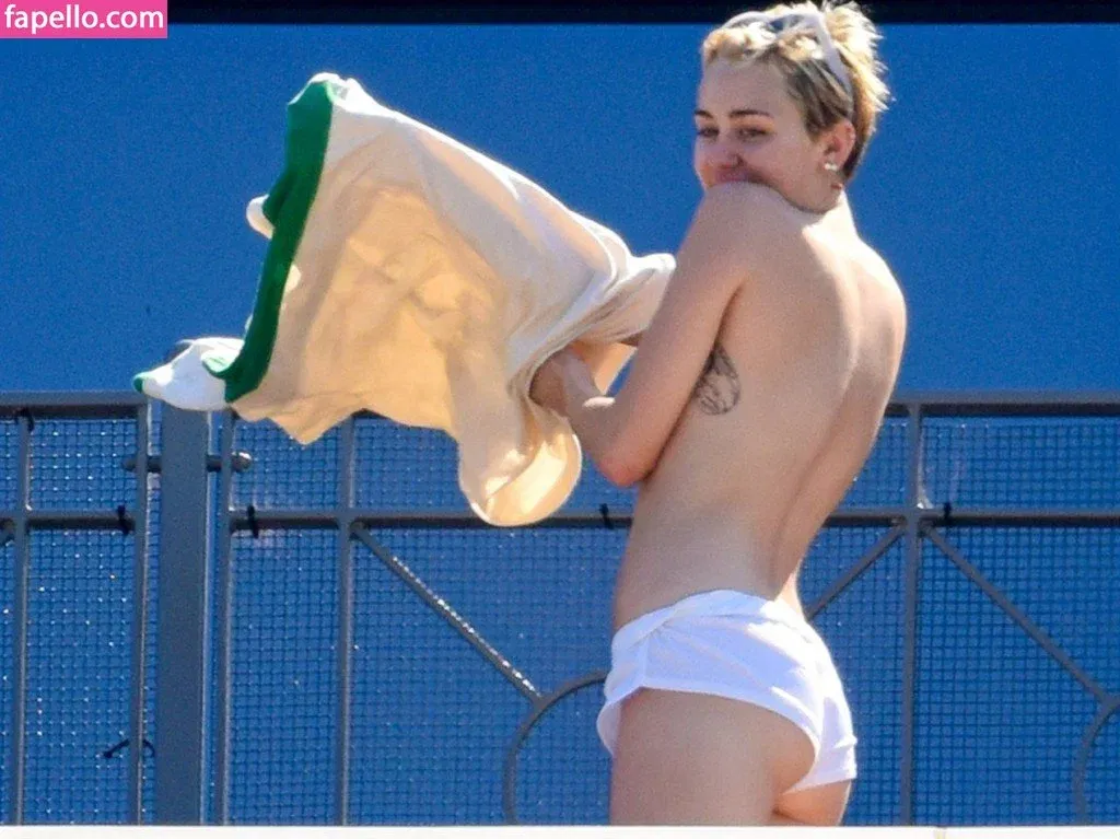 Miley Cyrus Onlyfans Photo Gallery 